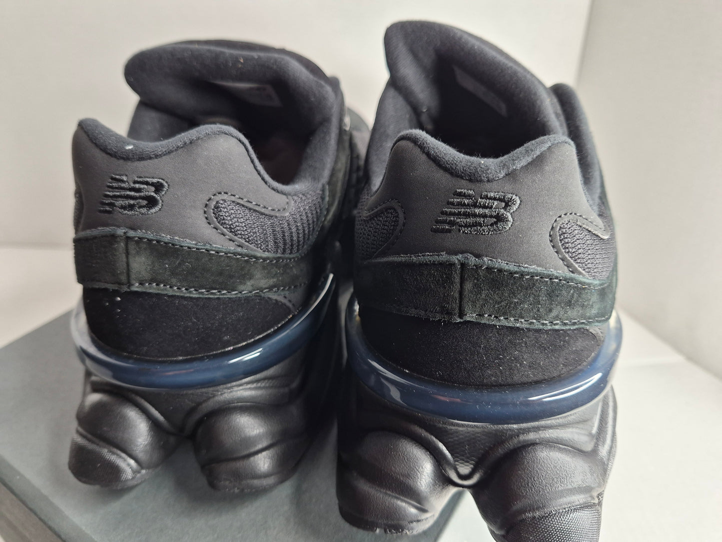 New Balance 9060 'Triple Black' UK Size 10.5 (Free UK Shipping)