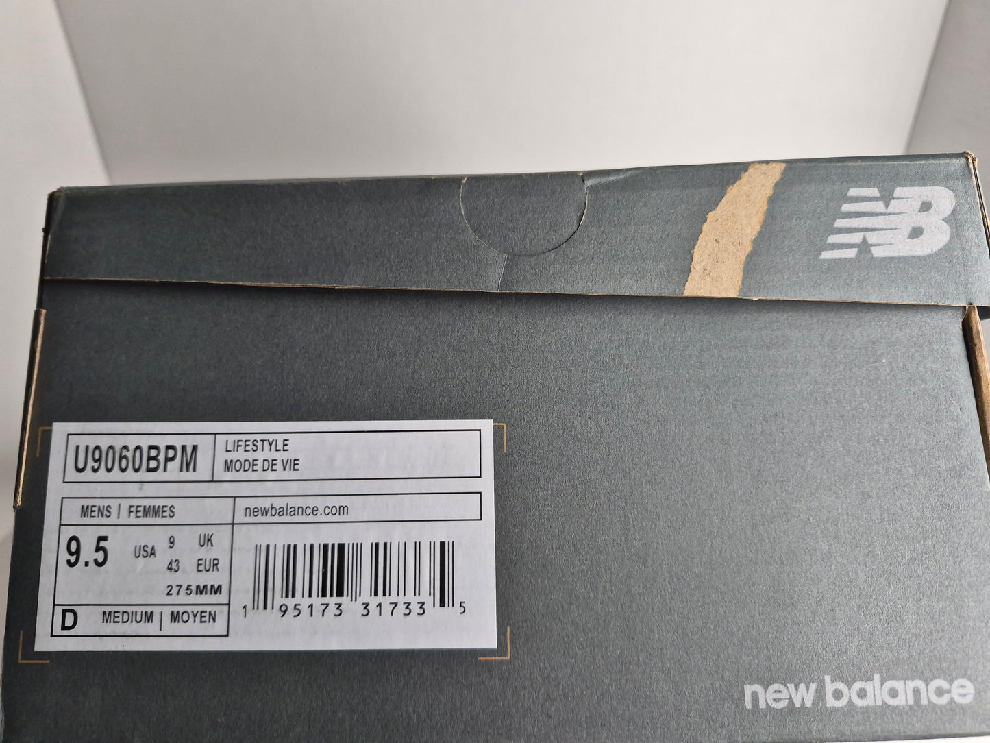 New Balance 9060 'Triple Black' UK Size 9 (Free UK Shipping)