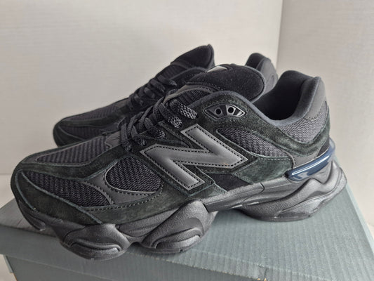 New Balance 9060 'Triple Black' UK Size 9 (Free UK Shipping)