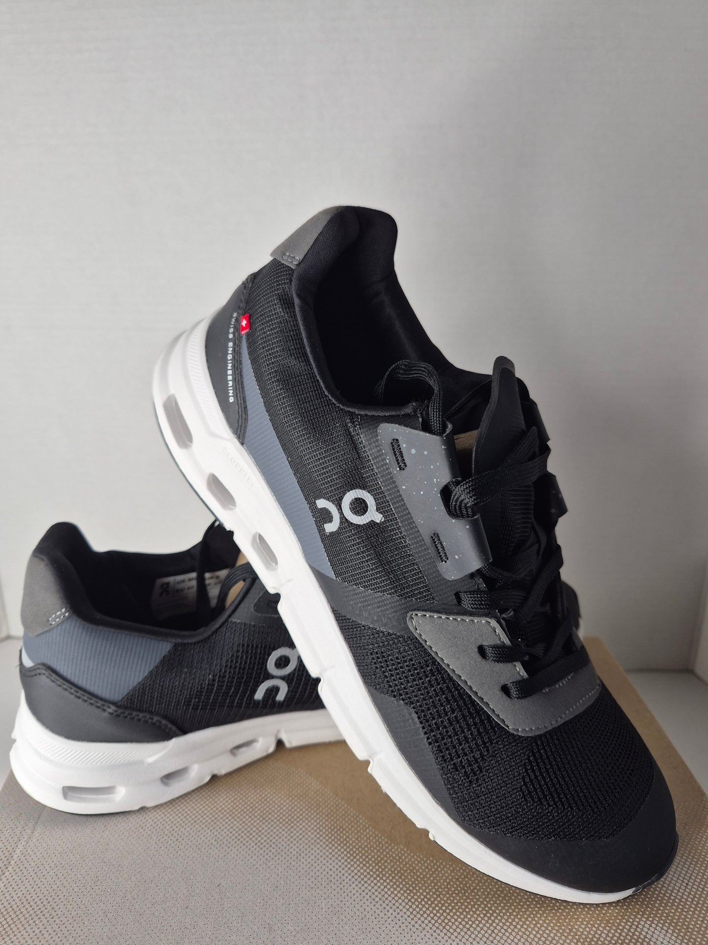 ON Running Cloudrift UK Size 9 (Free UK Shipping)